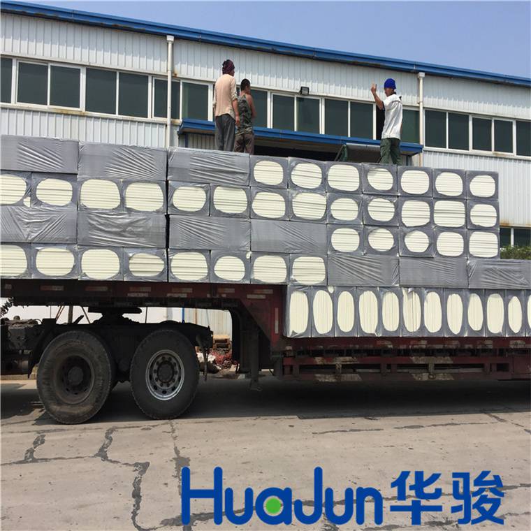 PU保温板货源渠道-华骏聚氨酯外墙板厂家